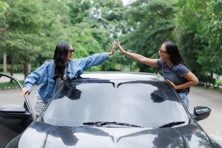 Pose de vitres teintées à Cugnaux : confort, design et sécurité pour votre voiture ou vos locaux